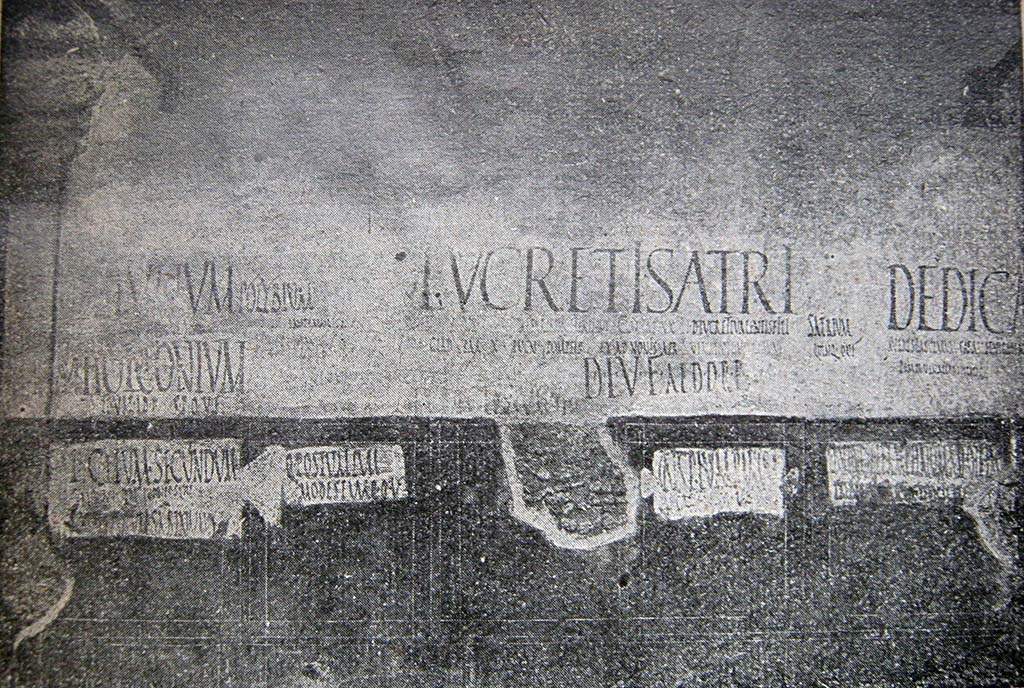 III.2.1 Pompeii. Early 20th century photo of front wall showing original graffiti on right of entrance. Photo courtesy of Paolo Tatafiore.