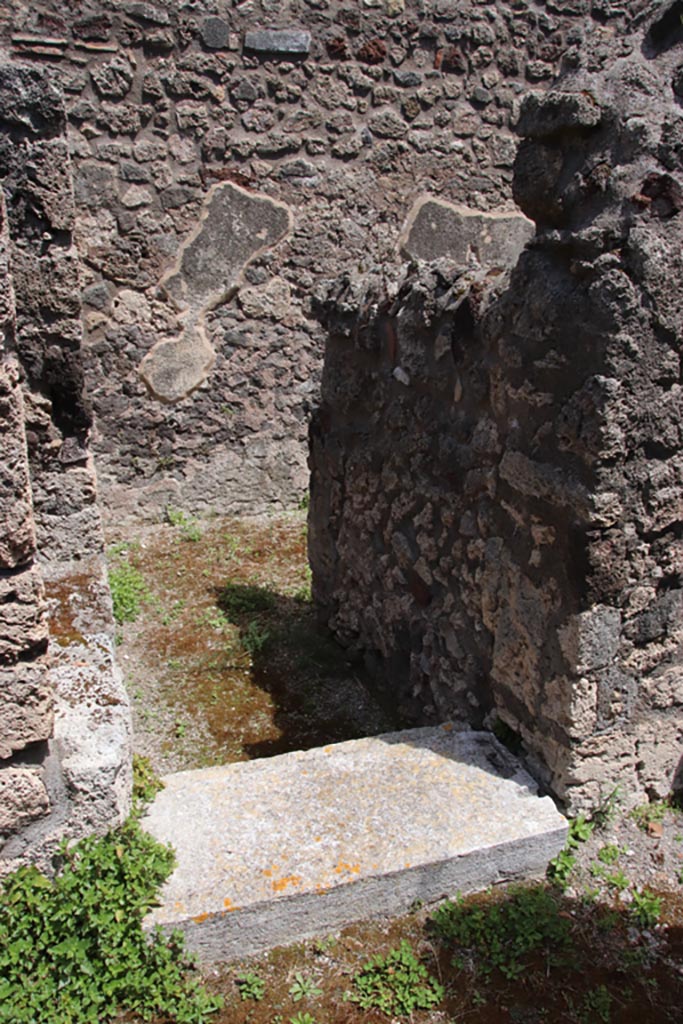 V.1.7 Pompeii. May 2024. 
Room 12, looking east through doorway. Photo courtesy of Klaus Heese.
