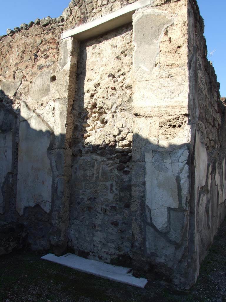 V.1.7 Pompeii. December 2007. Blocked doorway in north wall of atrium at side of room 7.