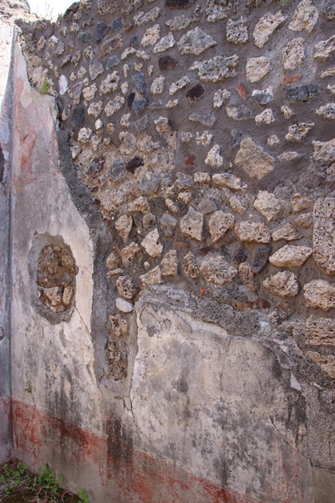 V.1.7 Pompeii. May 2024. 
Room 19, looking east along south wall. Photo courtesy of Klaus Heese.
