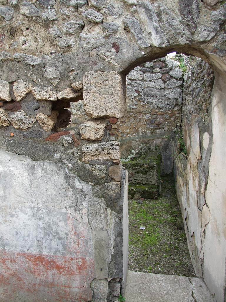 V.1.7 Pompeii. March 2009. Room 22. South wall and doorway to room 25, caldarium.