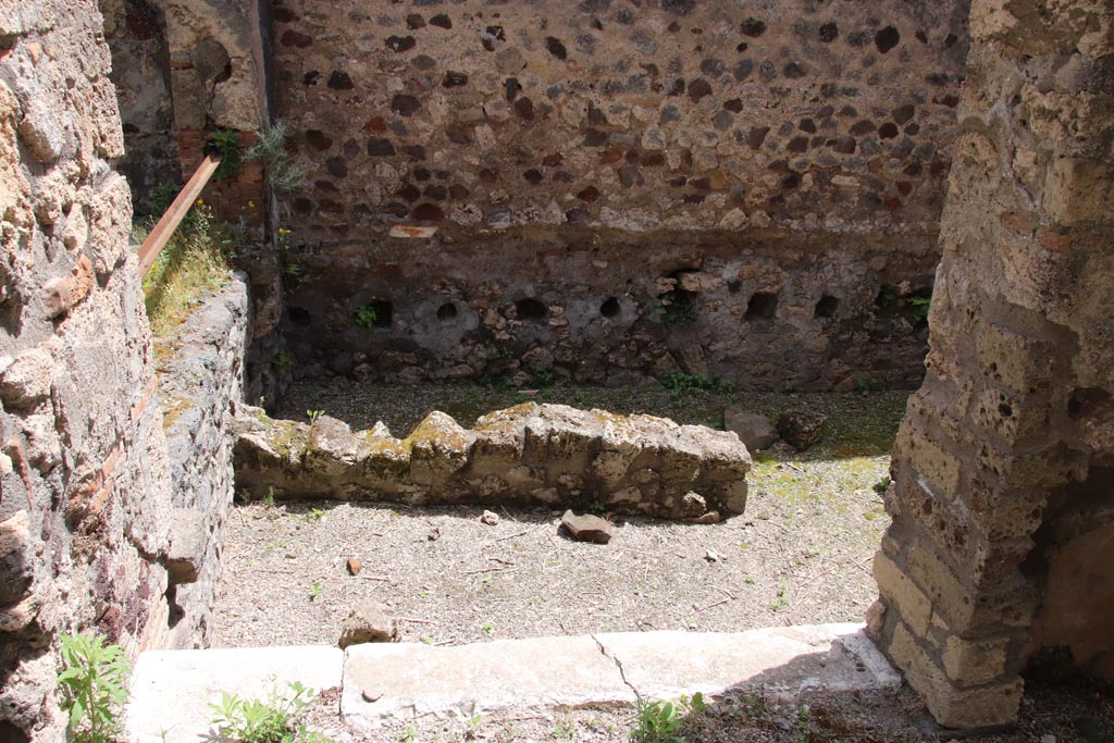 V.1.7 Pompeii. May 2024. Room “f”, looking towards south wall, and south-east corner. Photo courtesy of Klaus Heese.