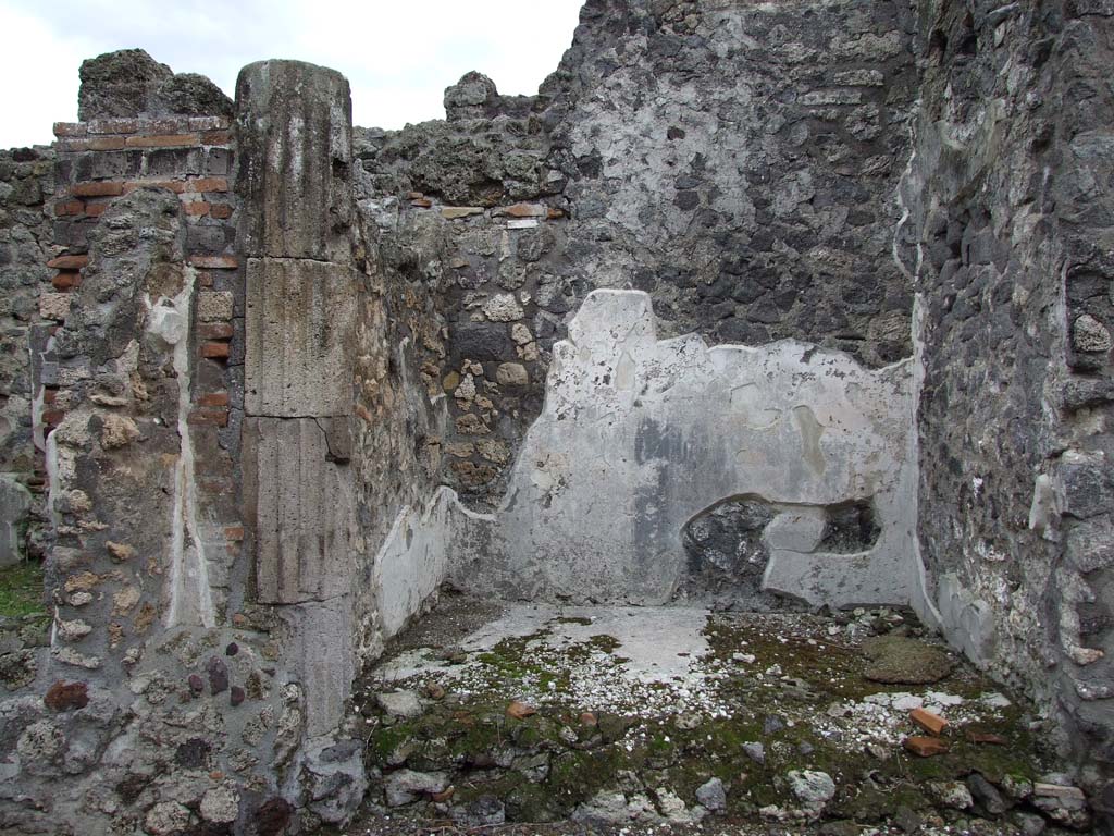 VI.7.23 Pompeii. December 2006. Open room to east of entrance to garden.