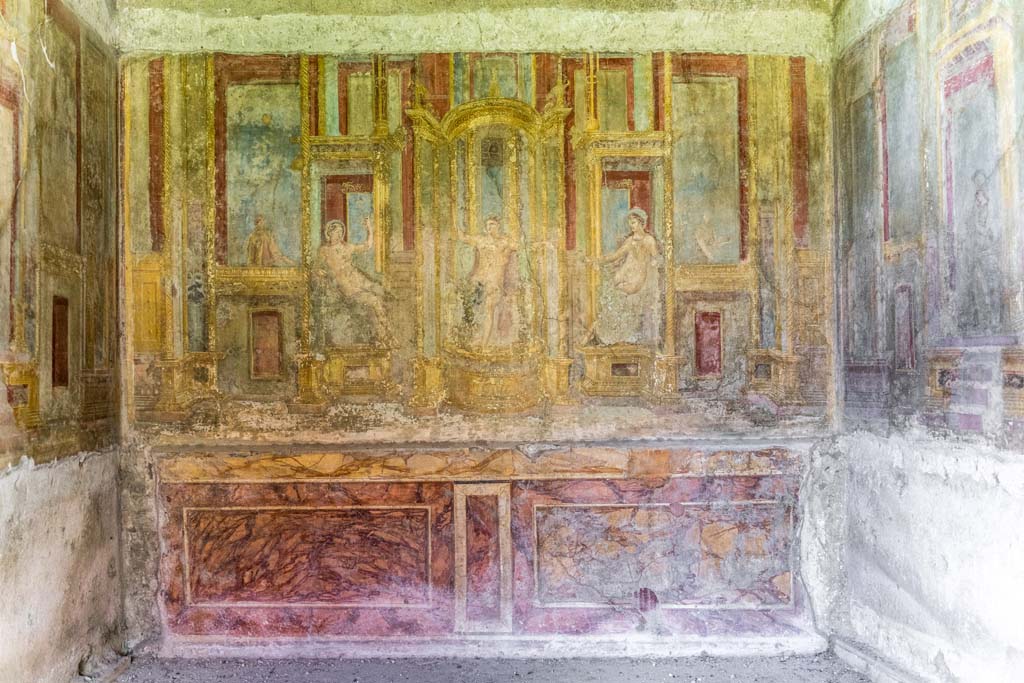 VI.7.23 Pompeii. July 2021. Looking towards west wall of west alcove. Photo courtesy of Johannes Eber.