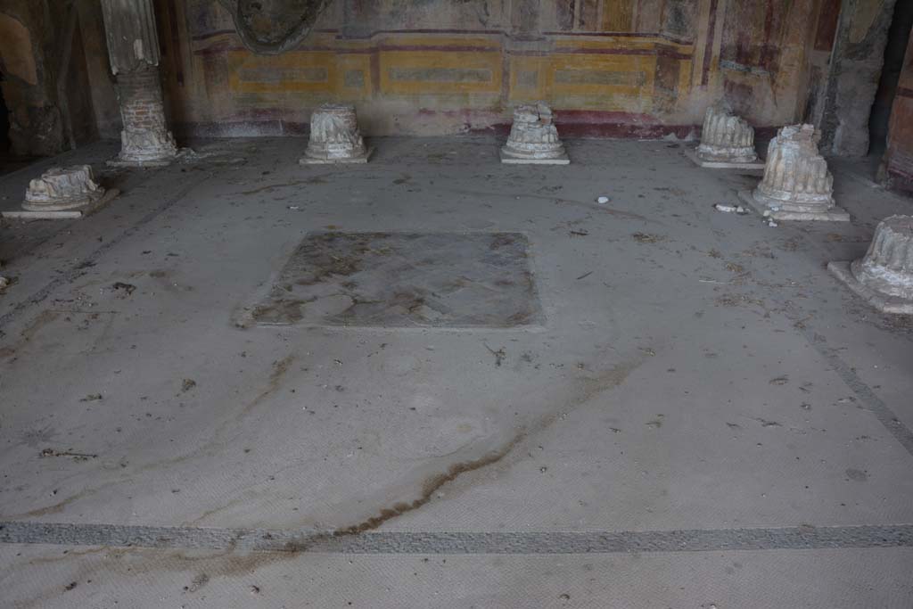 VI.11.10 Pompeii. October 2017. Room 43, looking north across flooring.
Foto Annette Haug, ERC Grant 681269 DCOR
