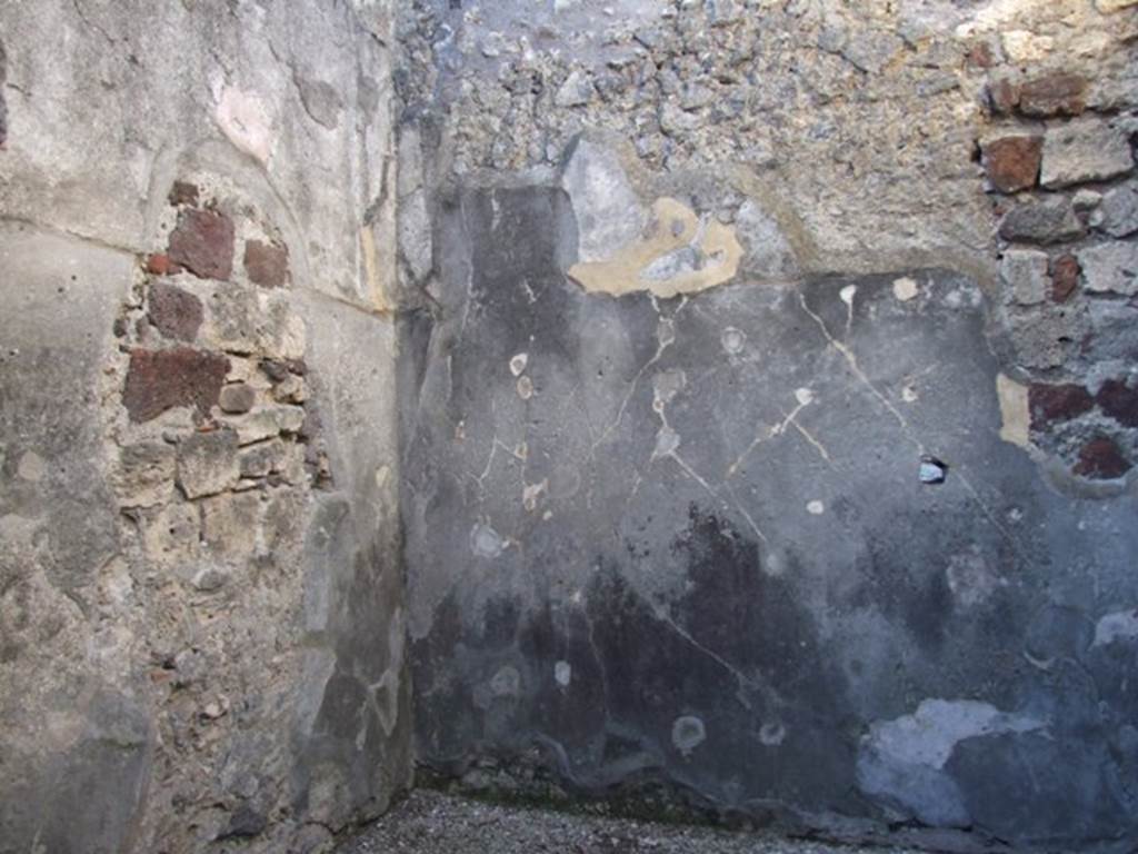 VI.11.10 Pompeii. December 2007. Room 28, south-west corner