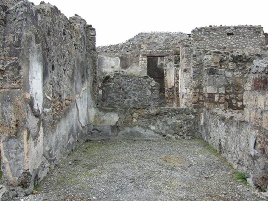 VI.11.10 Pompeii. March 2009. Room 31, ala. Looking west from atrium.