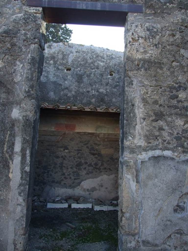 VI.11.10 Pompeii. December 2007. Doorway to room 24.  

