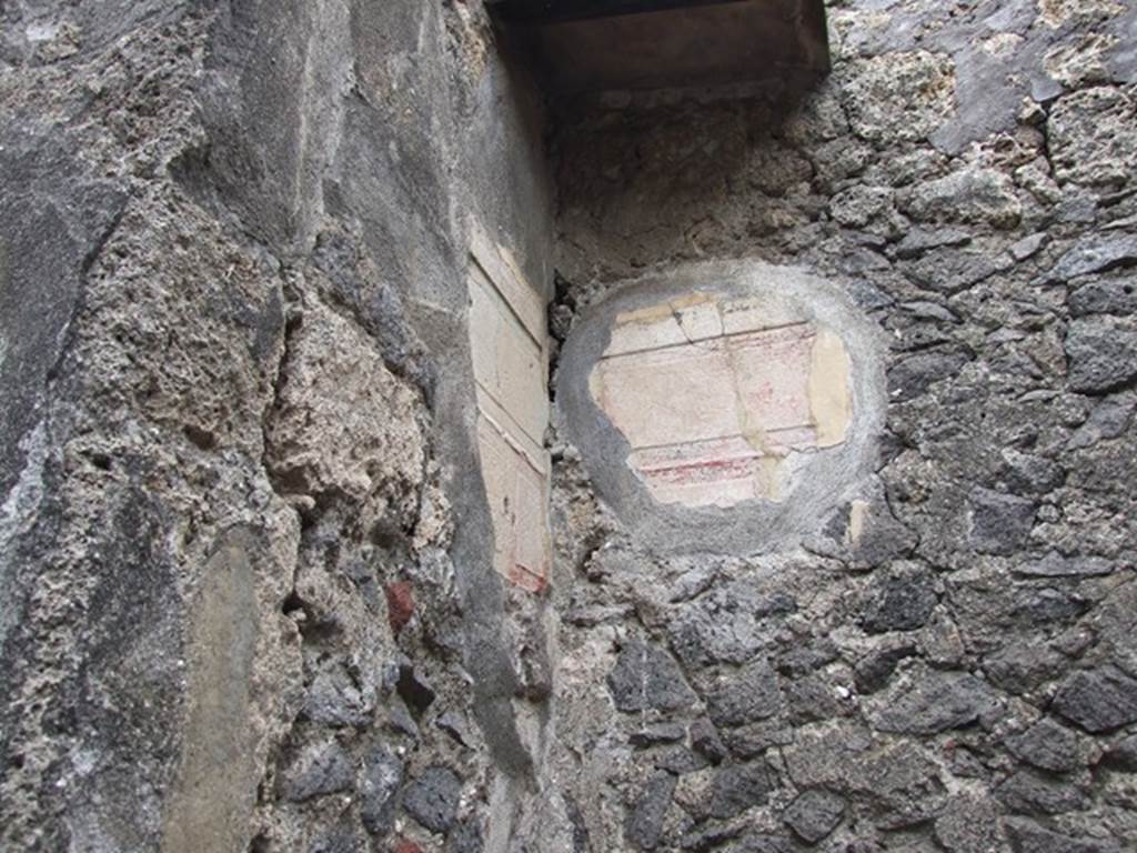 VI.11.10 Pompeii. May 2006. Room 24, with remains of Style I, multicoloured stucco bricks.  