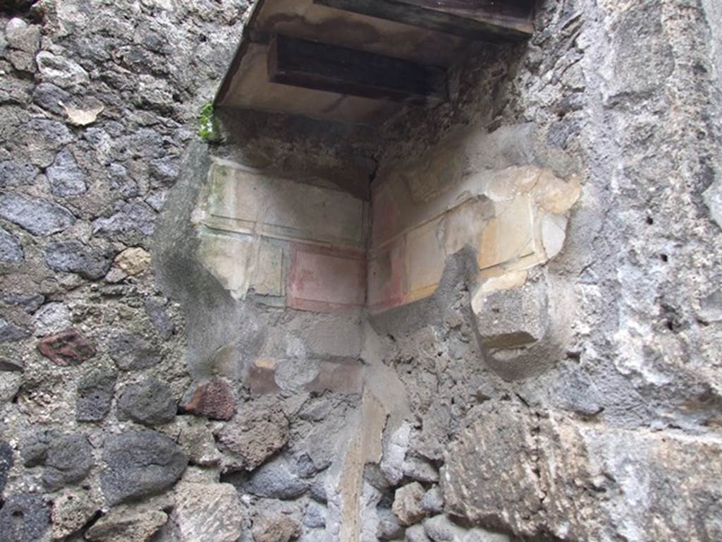 VI.11.10 Pompeii. May 2006. Room 24, looking towards north-west corner with detail of Style I, multicoloured stucco bricks.