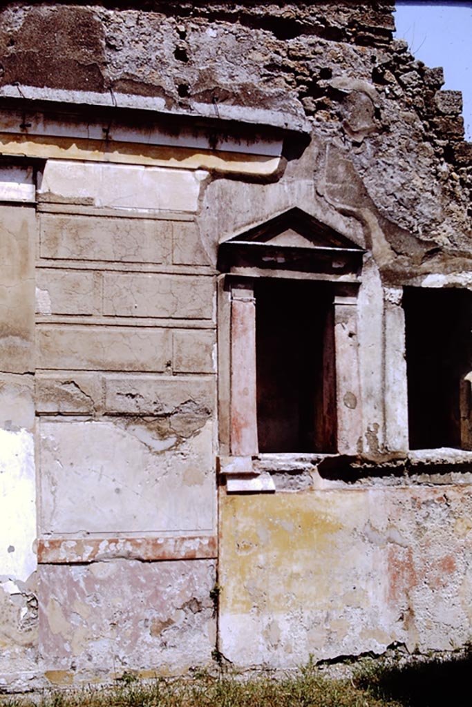 VI.12.2 Pompeii. 1968. Rear north wall with two large niches. Photo by Stanley A. Jashemski.
Source: The Wilhelmina and Stanley A. Jashemski archive in the University of Maryland Library, Special Collections (See collection page) and made available under the Creative Commons Attribution-Non-Commercial License v.4. See Licence and use details.
J68f0578