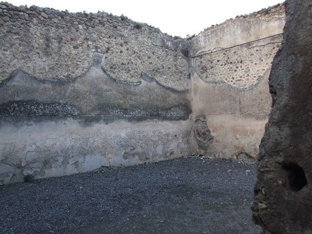 VII.1.8 Pompeii . December 2006. Destrictarium E in south-west corner of gymnasium. The destrictarium was a room for preparing before, and cleaning with strigil after, gymnastic exercise.