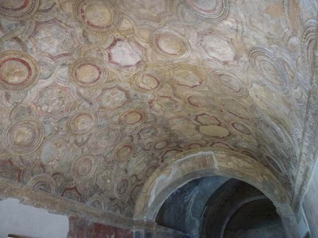 VII.1.8 Pompeii. June 2012. Stucco ceiling in vestibule 1, looking east. Photo courtesy of Michael Binns.