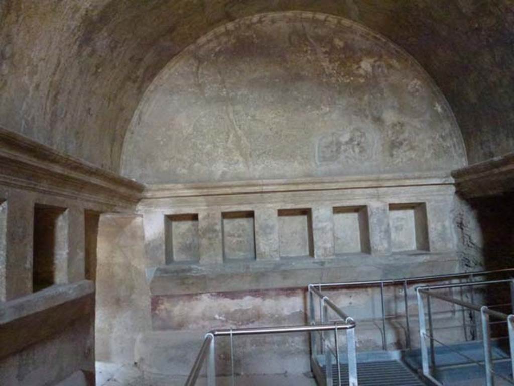 VII.1.8 Pompeii. June 2012. East wall of womens changing room 11, with doorway to tepidarium 10 on right. Photo courtesy of Michael Binns.