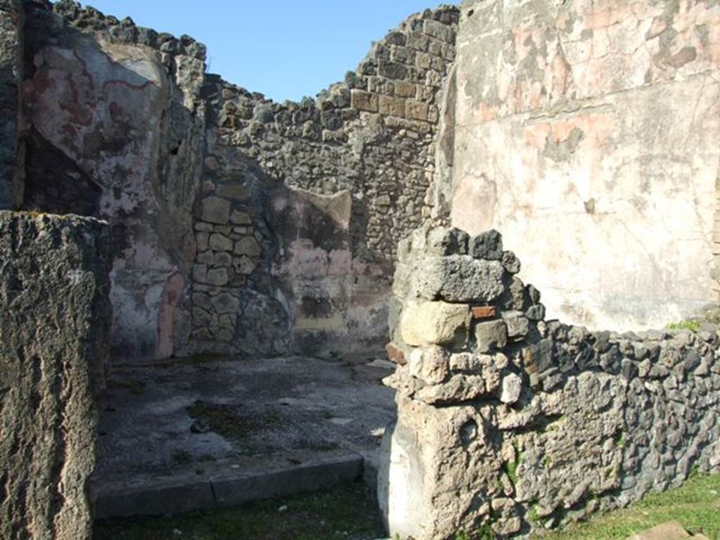 VII.4.31 Pompeii. March 2009. Doorway to Room 24.