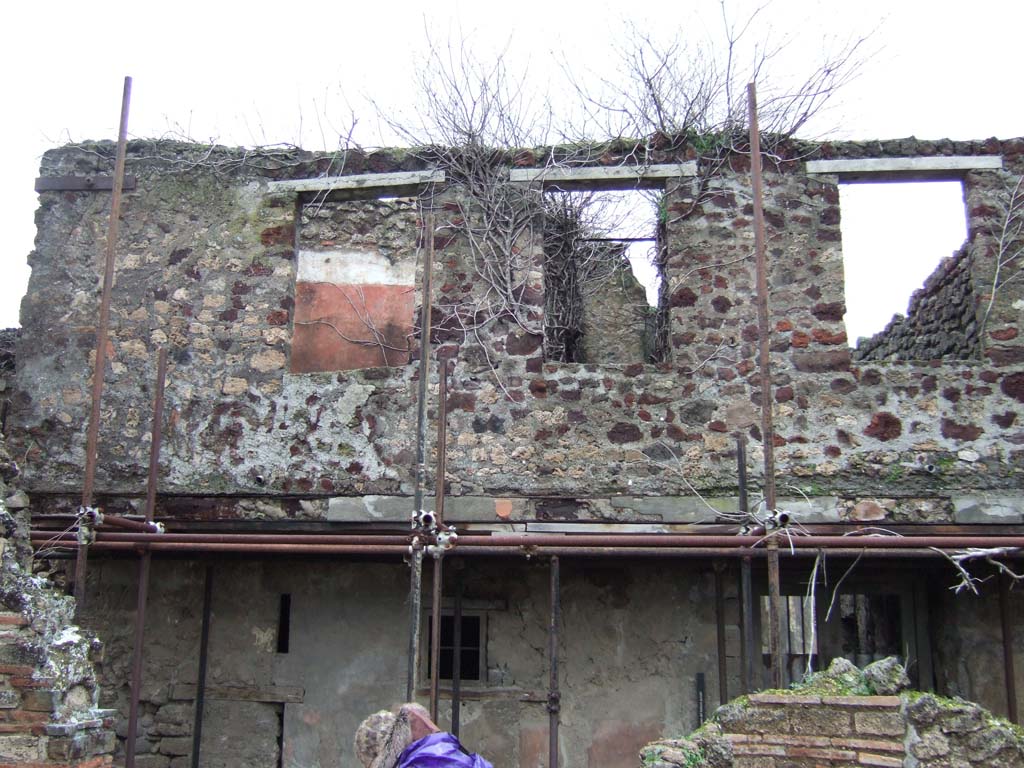 VII.12.28 Pompeii. December 2005. West end of upper floor.  