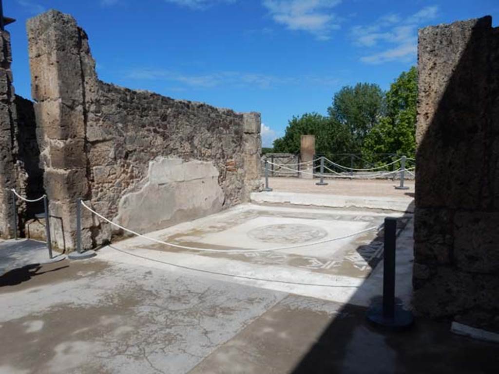 VII.15.2 Pompeii. May 2018. Looking towards west wall of tablinum, from atrium. Photo courtesy of Buzz Ferebee.