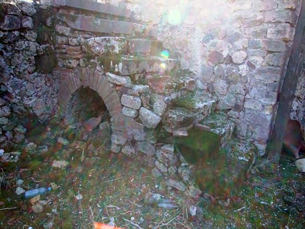 VII.15.2 Pompeii. December 2007. Steps to upper floor, from garden.