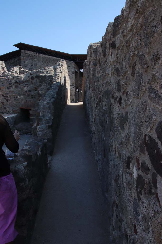 VII.15.2 Pompeii. September 2017. Corridor leading east towards baths� area.
Photo courtesy of Klaus Heese.
