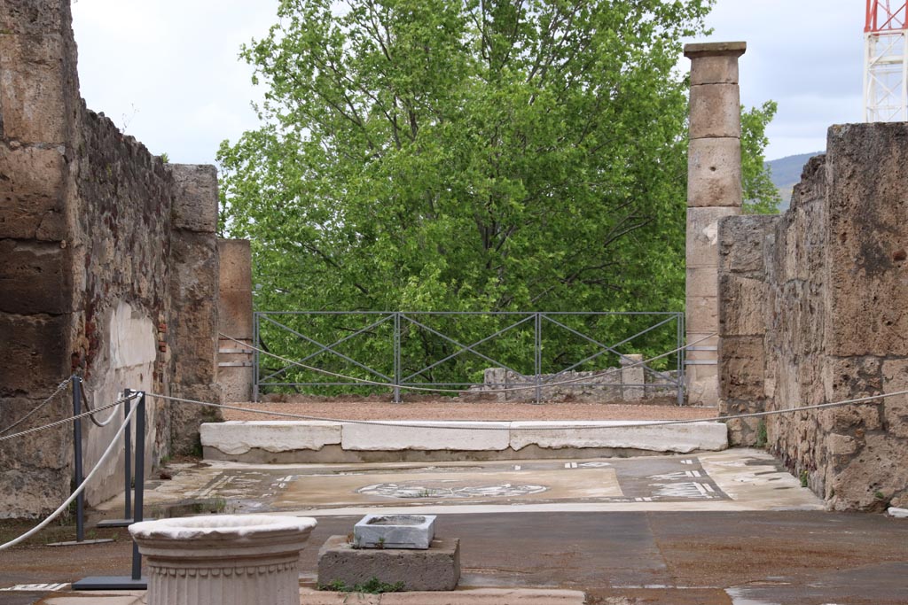 VII.15.2 Pompeii. May 2024. Looking north across atrium towards tablinum. Photo courtesy of Klaus Heese.