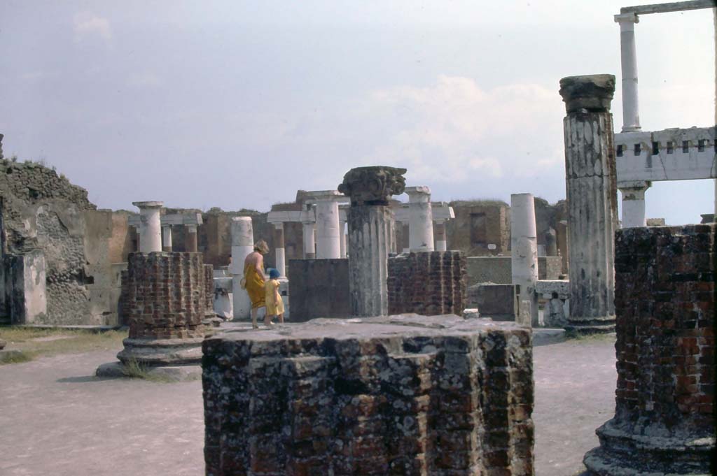 VIII.1.1 Pompeii, July 1980. Looking towards east end and Forum from south side.
Photo courtesy of Rick Bauer, from Dr George Fay’s slides collection