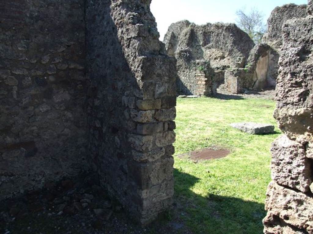 VIII.3.4 Pompeii.  March 2009.  Room 19.  Doorway from Corridor to North Portico of garden area.