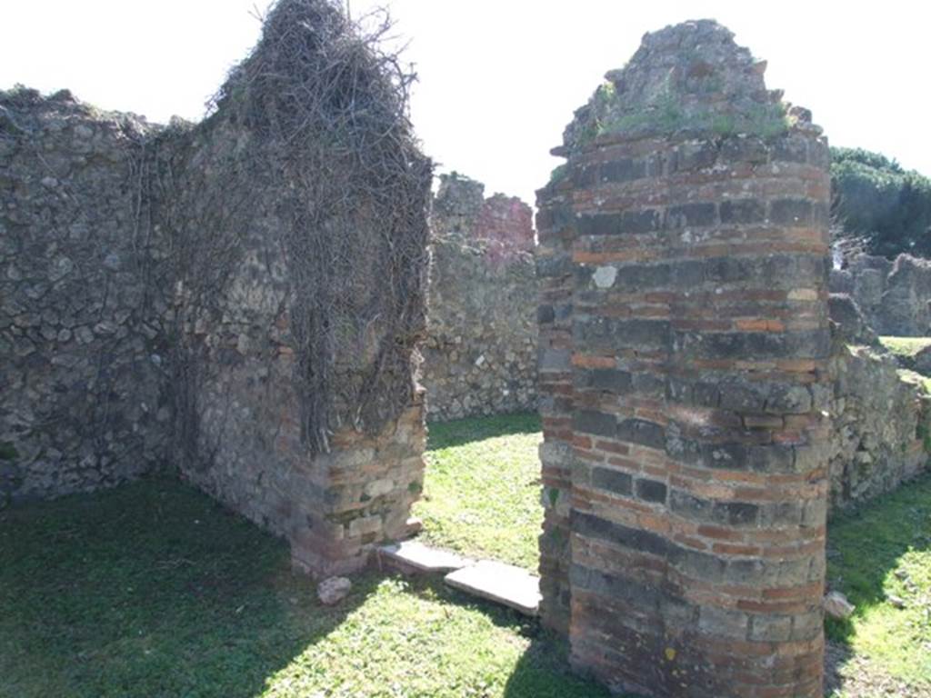 VIII.3.4 Pompeii.  March 2009. Doorway in south wall of Ala, to Room 4, Triclinium