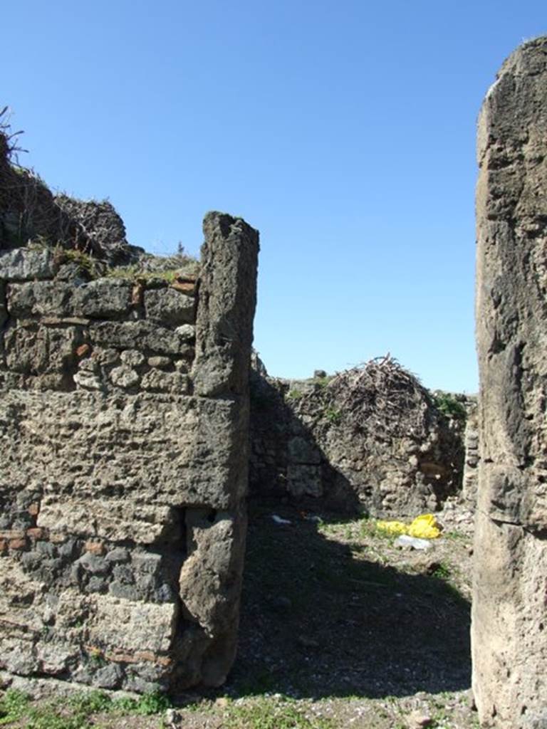 VIII.3.4 Pompeii.  March 2009.  Doorway to Room 7. Oecus.