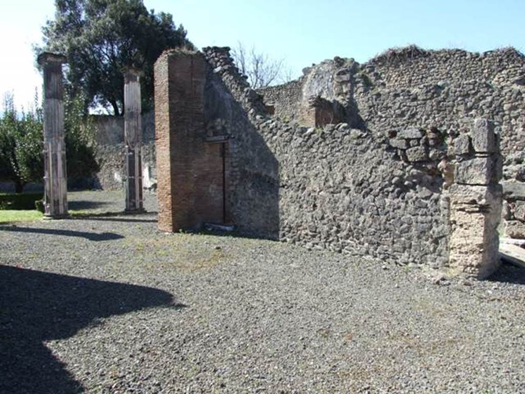 VIII.5.2 Pompeii.  March 2009.  Room 7. Tablinum.  West wall.