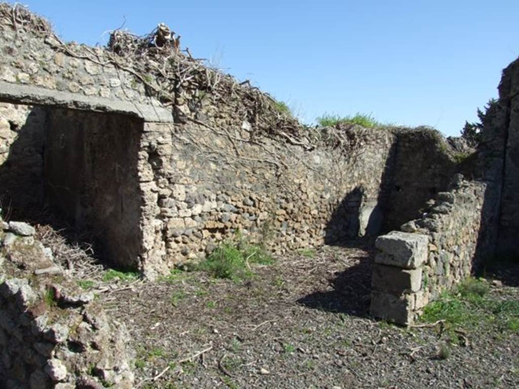 VIII.5.2 Pompeii.  March 2009.  Rooms 14 and 15, near the Triclinium.