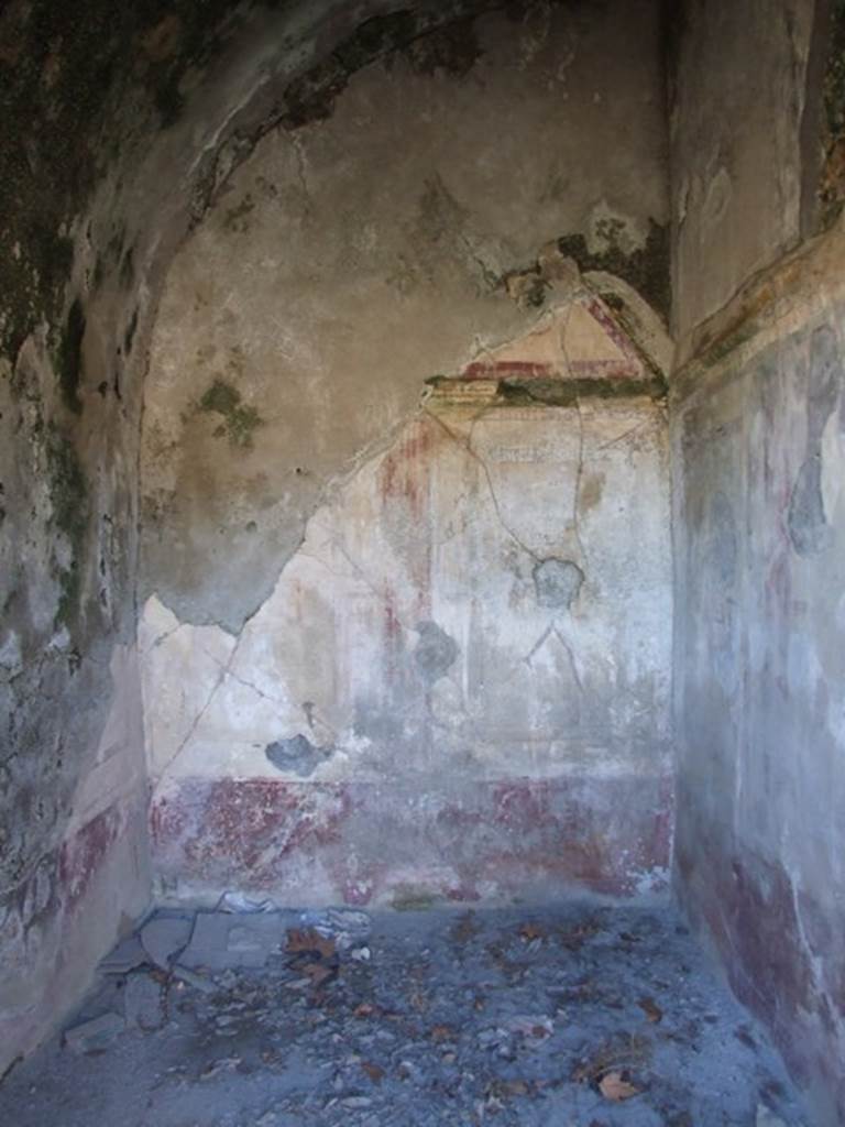 VIII.5.5 Pompeii. March 2009 Room 31, cubiculum.  This room contained the remains of two small paintings when excavated.  They were Hero and Leander, and Ariadne watching the ship of Theseus sailing away.
See Pappalardo, U., 2001. La Descrizione di Pompei per Giuseppe Fiorelli (1875). Napoli: Massa Editore, (p.163).
See Helbig, W., 1868. Wandgemlde der vom Vesuv verschtteten Stdte Campaniens. Leipzig: Breitkopf und Hrtel, Hero and Leander, 
1374; Ariadne 1226.
See Schefold, K., 1962. Vergessenes Pompeji. Bern: Francke, (p.175 and Taf. 175,1)
See Bragantini, de Vos, Badoni, 1986. Pitture e Pavimenti di Pompei, Parte 3. Rome: ICCD. (p.348)

