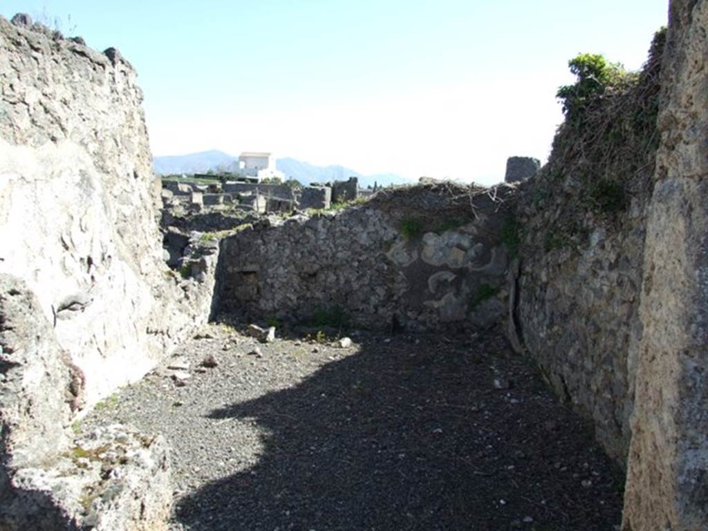 VIII.5.5 Pompeii.  March 2009.  Room 36.  Cubiculum. Looking east.