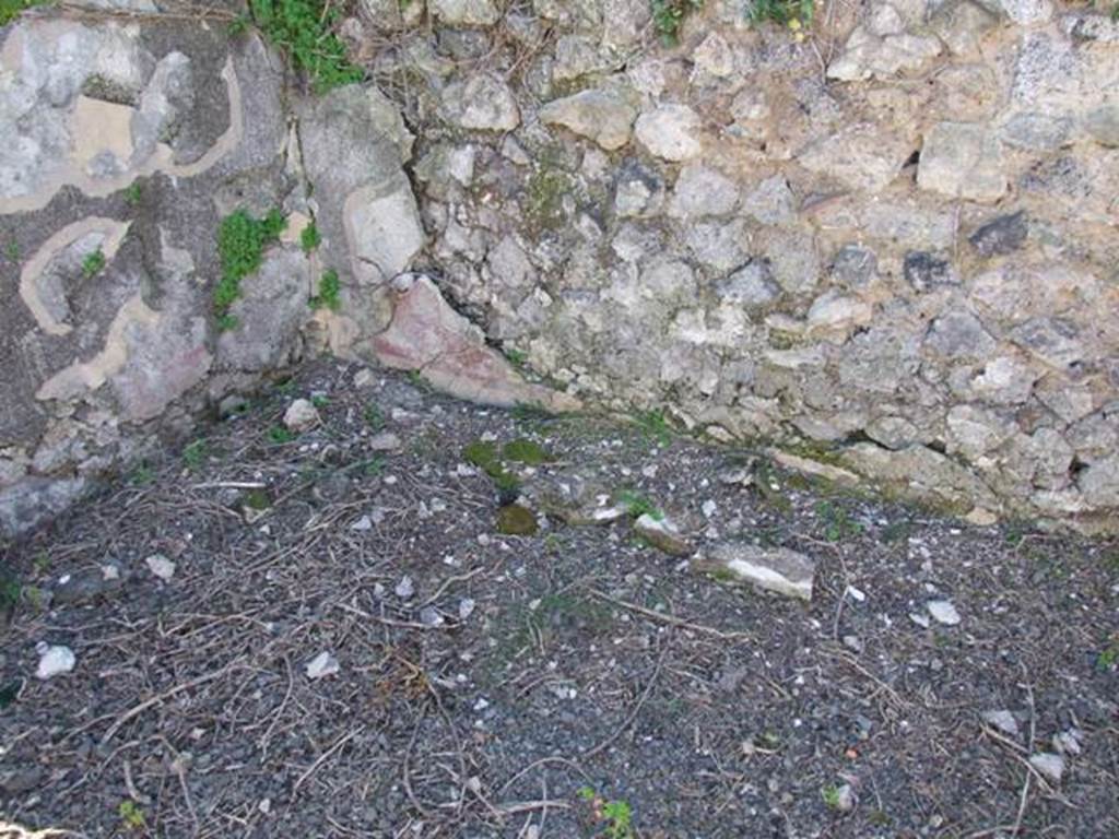 VIII.5.5 Pompeii. March 2009. Room 36, south-east corner of cubiculum.