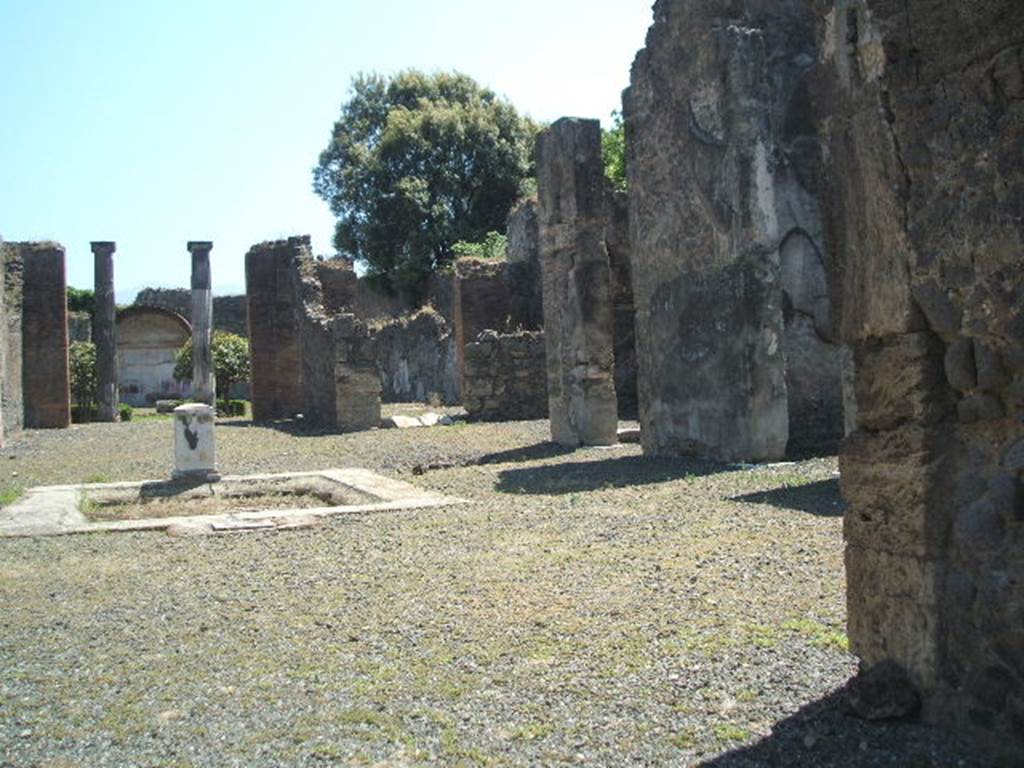 VIII.5.2 Pompeii.  May 2005.  Room 1. Atrium, looking south west.