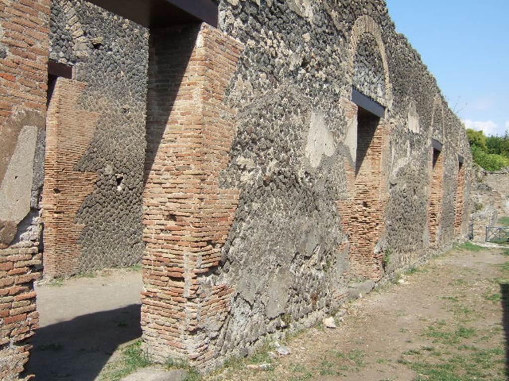 VIII.7.16 Pompeii. May 2006. Entrances to VIII.7.17 Little Theatre from Gladiators Barracks.