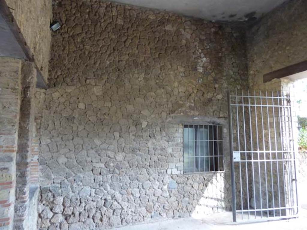 VIII.7.16 Pompeii. October 2014. East wall of exedra. Photo courtesy of Michael Binns.