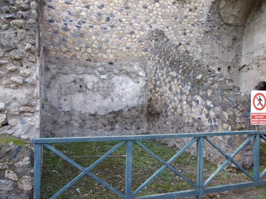VIII.7.16 Pompeii. December 2007. Latrine in north west corner.