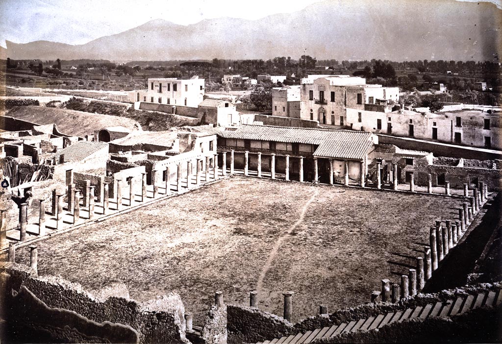 VIII.7.16 Pompeii. 19th century photograph. Written on the photograph is "5181 Pompei Caserma dei Soldati".
Looking south-east from steps to Triangular Forum. Photo courtesy of Espen B. Andersson.