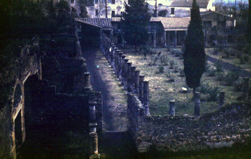 VIII.7.16 Pompeii. February 1952. Looking south from Large Theatre, across the east side of the Gladiators’ Barracks.
Photo courtesy of John Vanko. His father took this photo in 1952, identical to the one above.