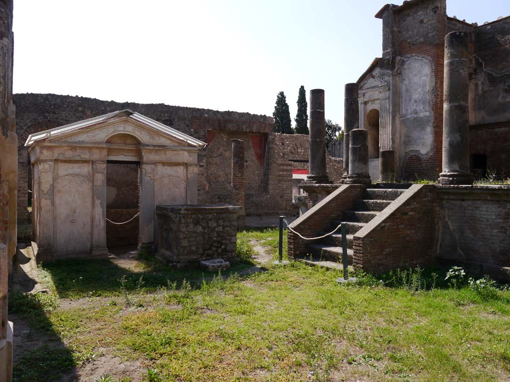 VIII.7.28 Pompeii. June 2019. Looking south across courtyard to Temple court towards purgatorium.
Model now in Naples Archaeological Museum.  Photo courtesy of Buzz Ferebee.
