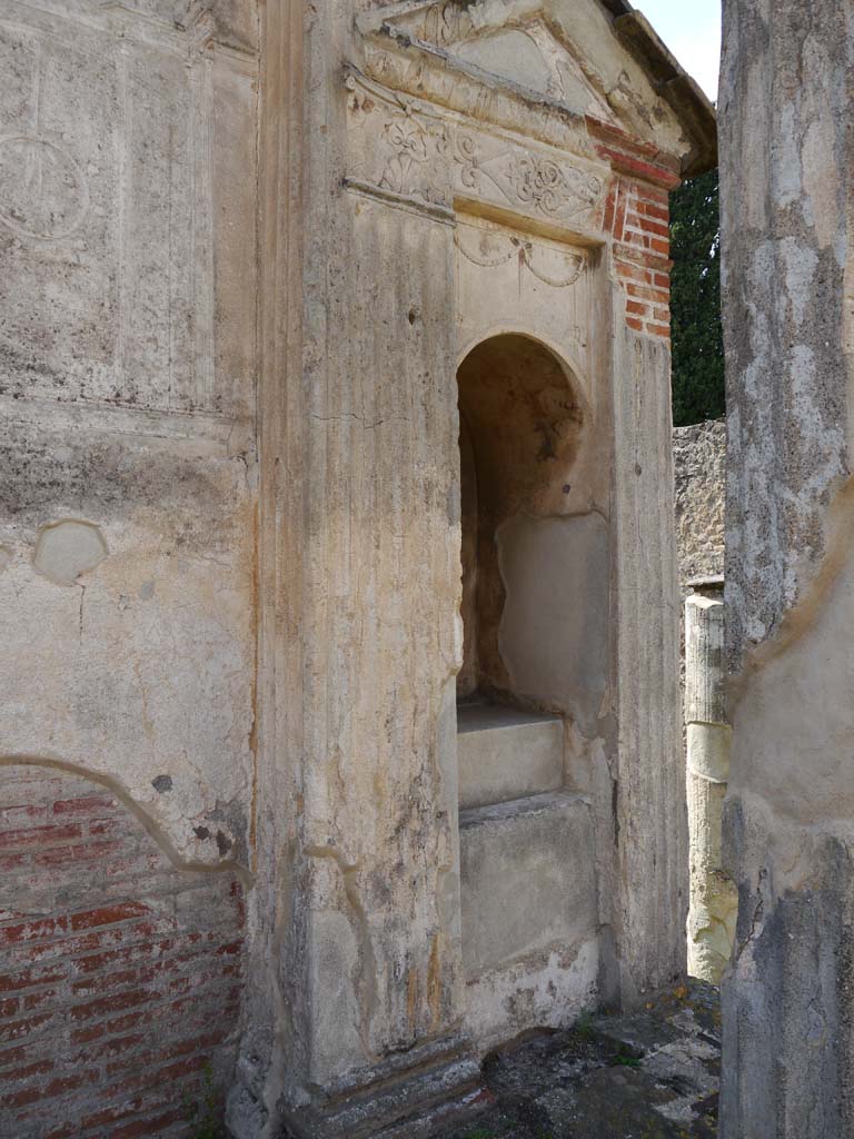 VIII.7.28 Pompeii. September 2018. Niche at north end of Temple.
Foto Anne Kleineberg, ERC Grant 681269 DÉCOR.

