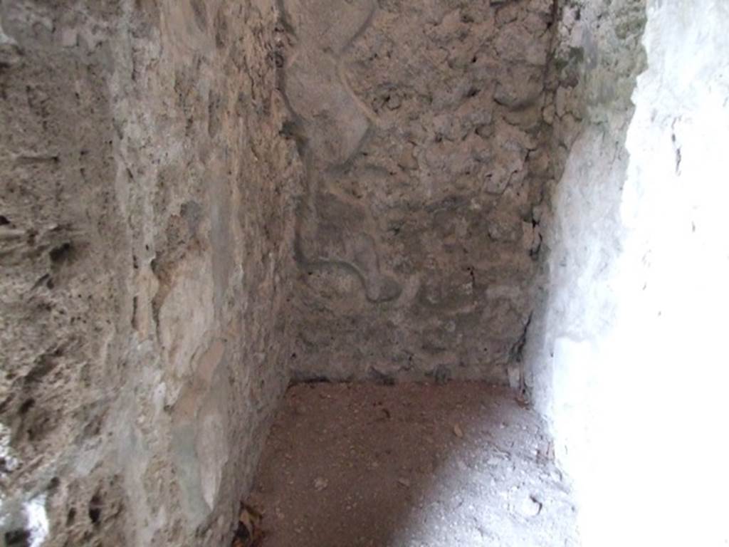 IX.1.20 Pompeii. December 2007. Room 13. Small alcove on south east side of kitchen.