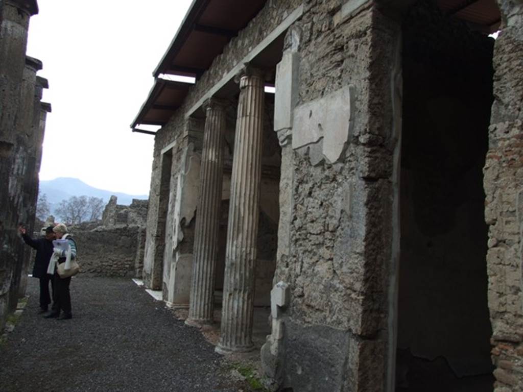 IX.1.20 Pompeii. December 2007. Room 2, atrium, looking south. Western side, showing doorways of room 17, and room 18, ala.