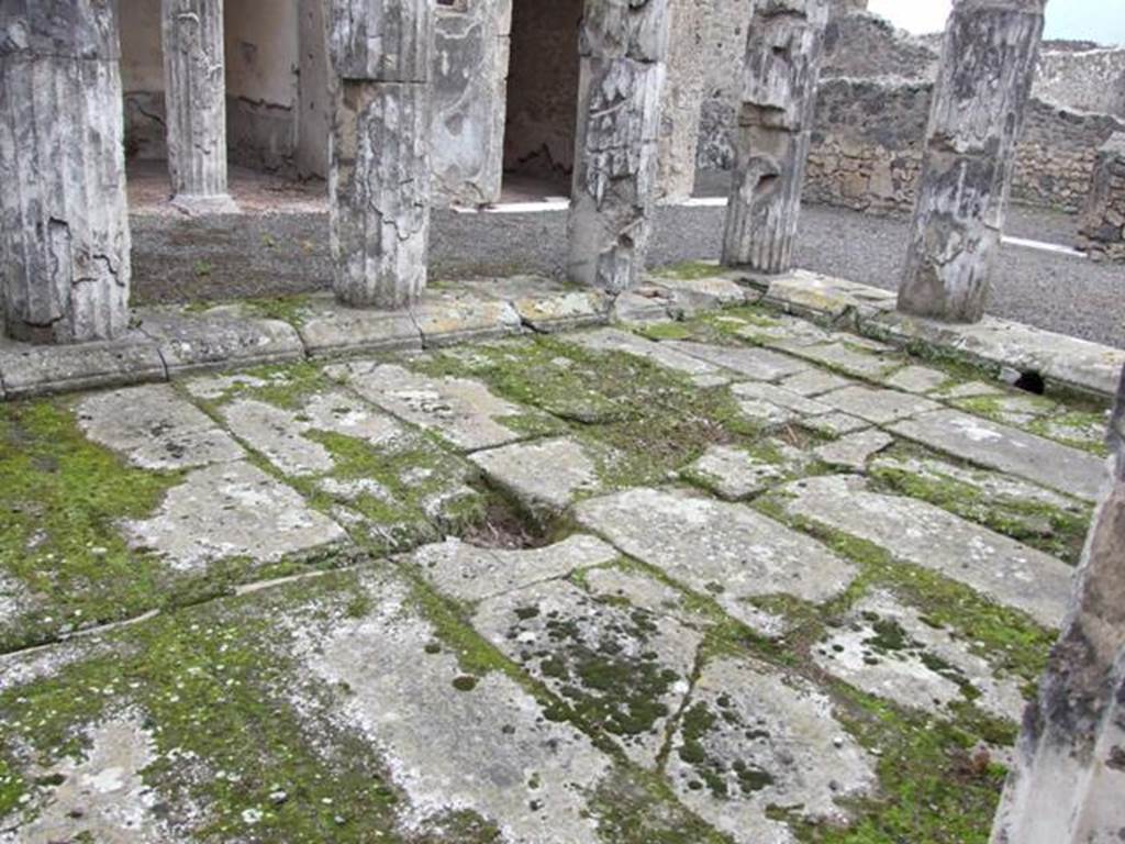 IX.1.20 Pompeii. December 2007. Room 2. Atrium. Tufa columns and impluvium basin.