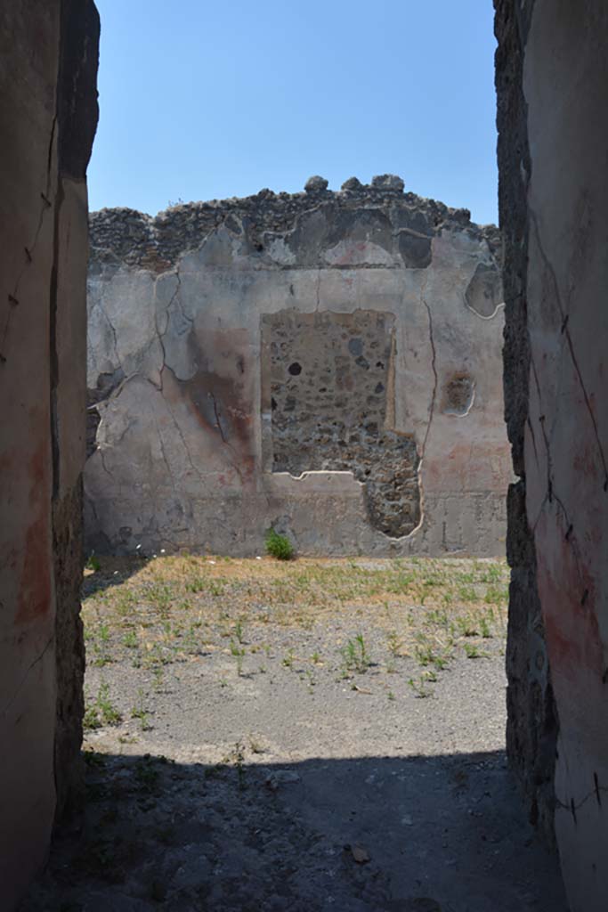 IX.2.16 Pompeii. July 2017. Looking towards north wall of atrium from entrance doorway.
Foto Annette Haug, ERC Grant 681269 DÉCOR.
