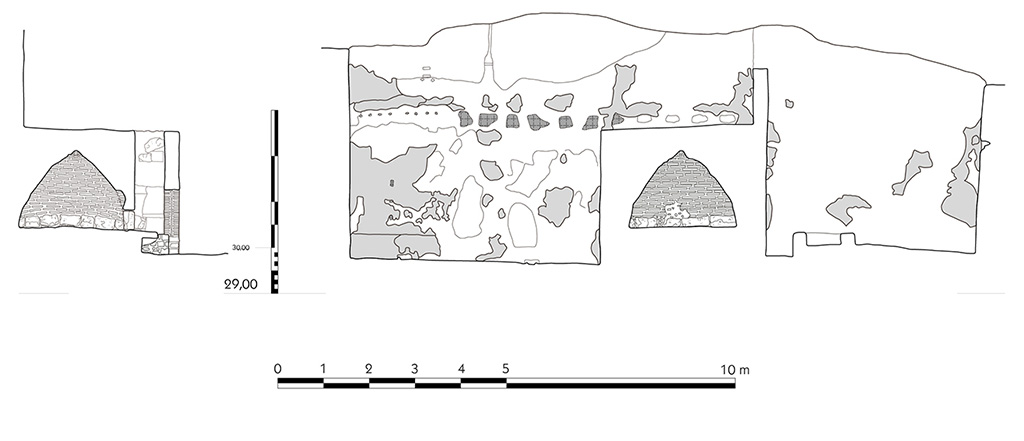 Fig. 65 � Pomp�i, boulangerie IX 3, 10-12 � �l�vation de la fa�ade et coupe transversale du four. 
�chelle : 1/100.
Relev� / dessin : F. Fouriaux / S. Mencarelli � EFR.

