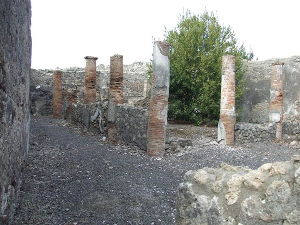 IX.3.15 Pompeii.  March 2009.   Room 12.  Peristyle, looking north from room 6.