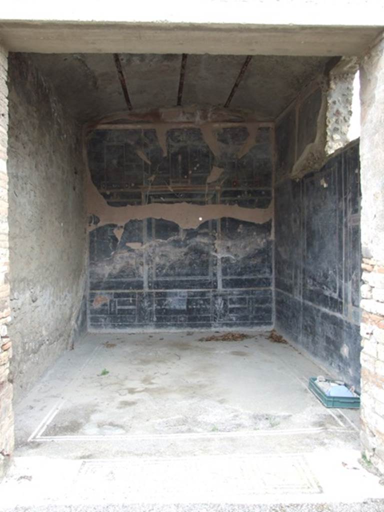 IX.8.6 Pompeii. March 2009.  Room 11. Black Triclinium.  Looking north from north east portico.