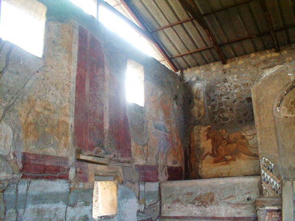 IX.8.6 Pompeii. September 2004. East side of nymphaeum, south of peristyle.