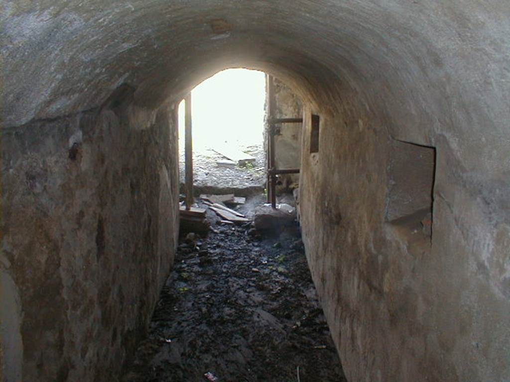 IX.8.6 Pompeii.  September 2004.  Room 18, Service corridor. Looking north.
